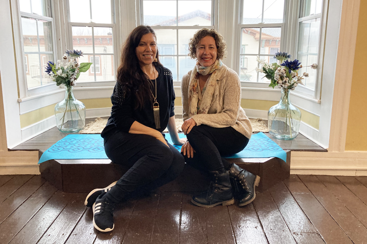 L-R-Alex-Juryte-of-Breathe-to-Heal-Meditation-and-Laura-Kraus-500T-Yoga-Instructor