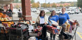 Kiwanis Club of Jefferson Township Collects Food for New Hope Food Pantry