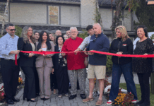 Jefferson Township Mayor Leads Ribbon Cutting at Grand Opening of New Restaurant