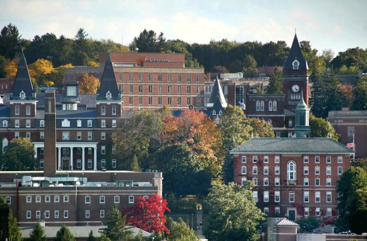 College Of The Holy Cross Welcomes Lauren Ross To The Class Of 2026 